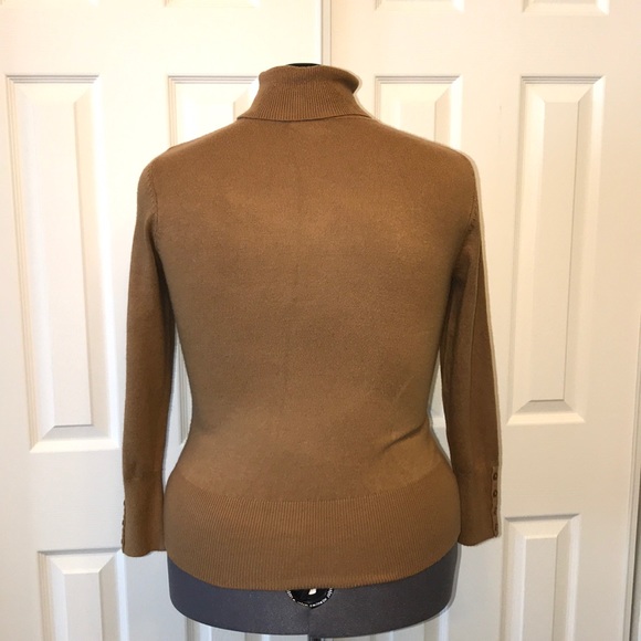 Sweater - Picture 6 of 6